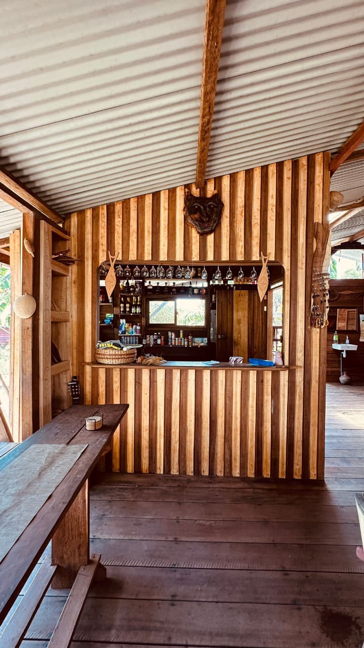Bar at Jaw Jaw Atela